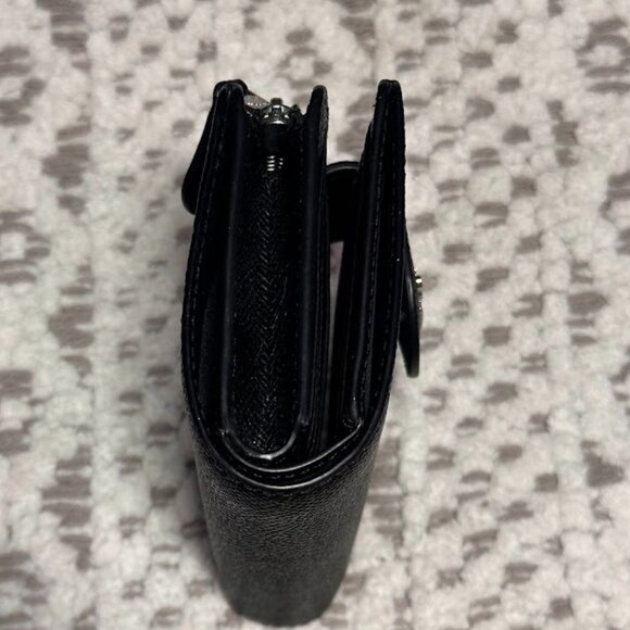 COACH Cross Grain Leather Medium Corner Zip Wallet Such Amazing Condition! EUC - Picture 6 of 16